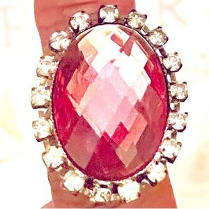 NWOT ADJUSTABLE COSTUME STATEMENT COCKTAIL RING